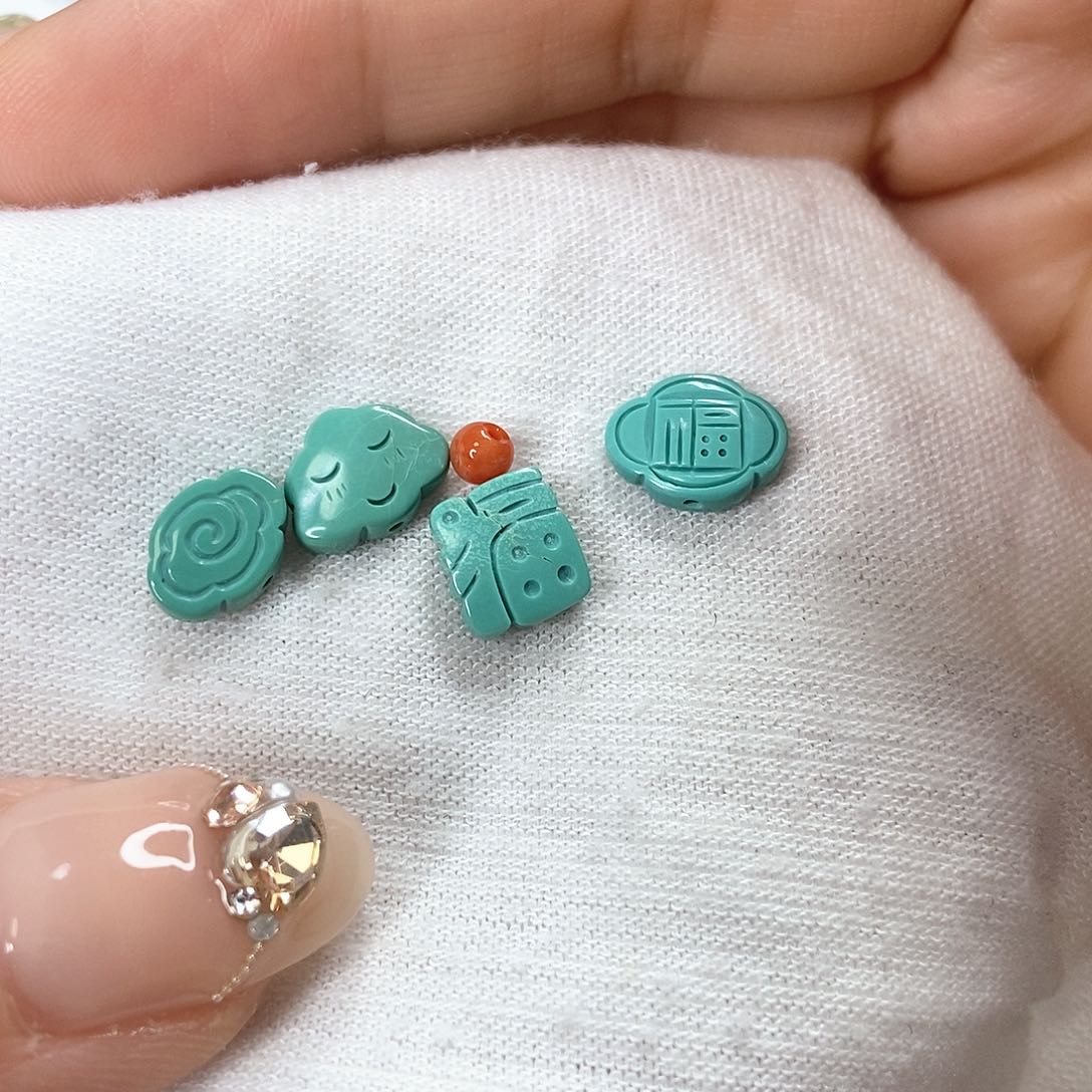 南红玛瑙未镶嵌珠宝奇石