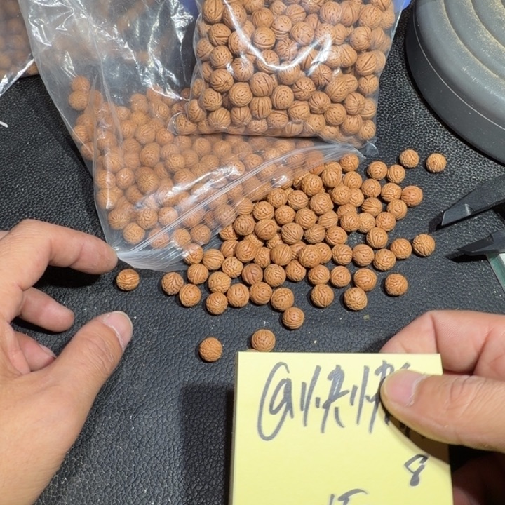 @***乐桃核吊坠野生小核桃8