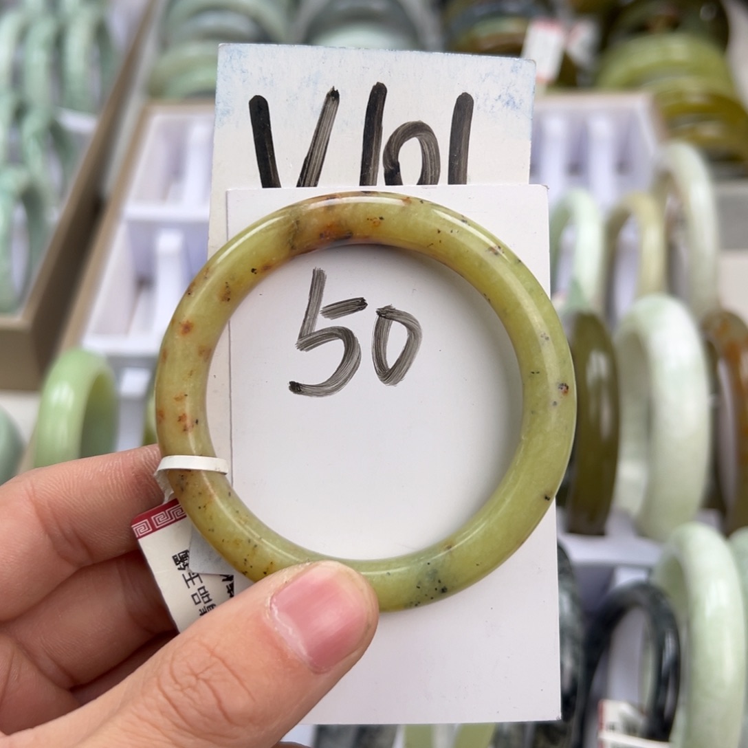 岫玉手镯未镶嵌天然岫玉微瑕