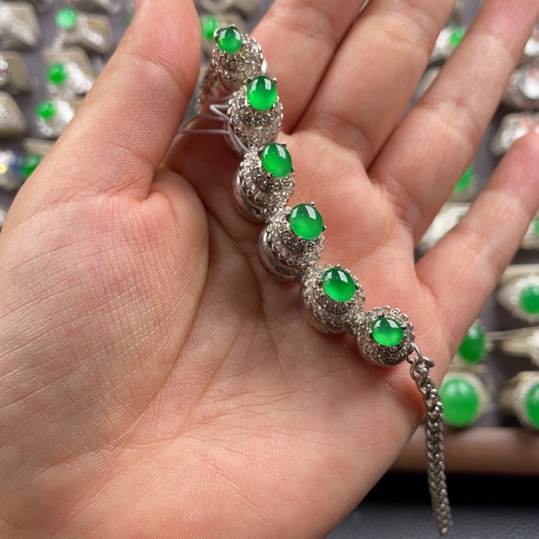 定制翡翠未镶嵌翡翠