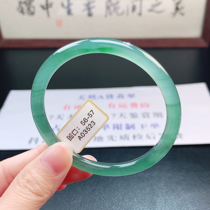 翡翠未镶嵌手镯翡翠手镯70