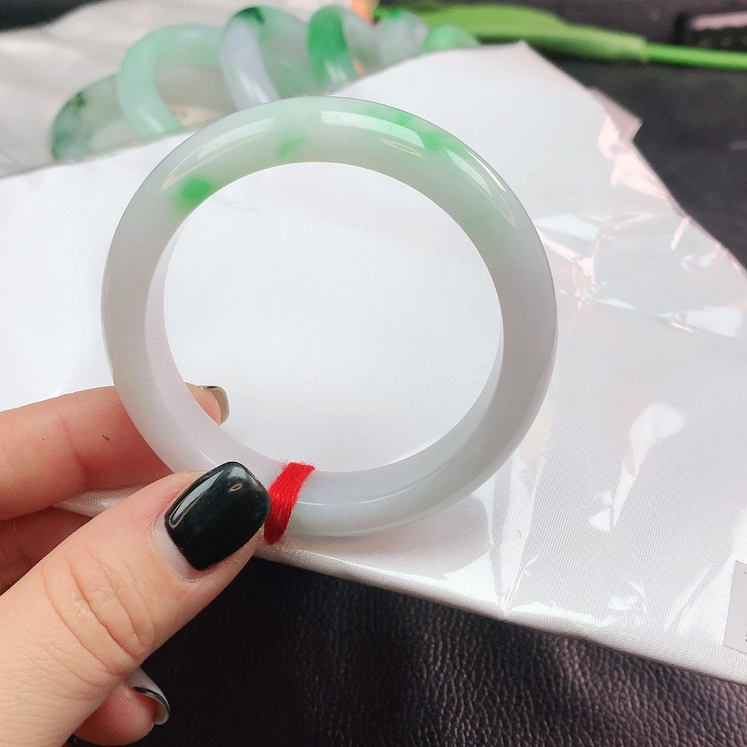 翡翠手镯未镶嵌正882447