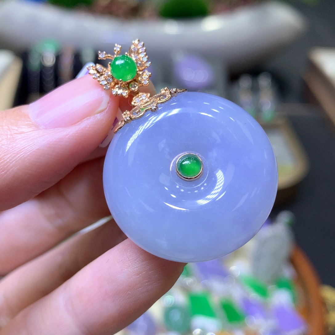 【闪购商品】翡翠颈饰18K金镶嵌翡翠吊坠项链