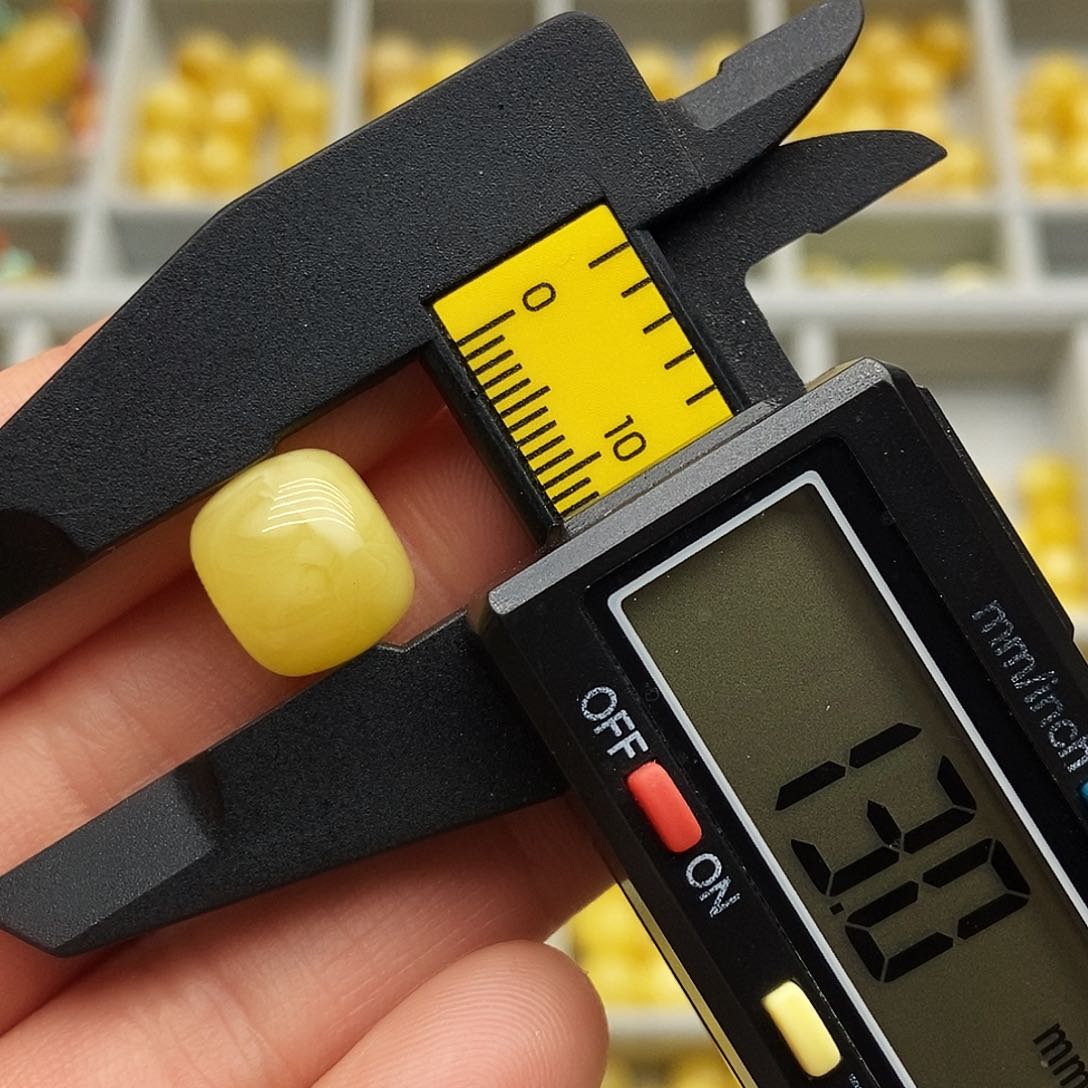 琥珀珠宝奇石未镶嵌2206