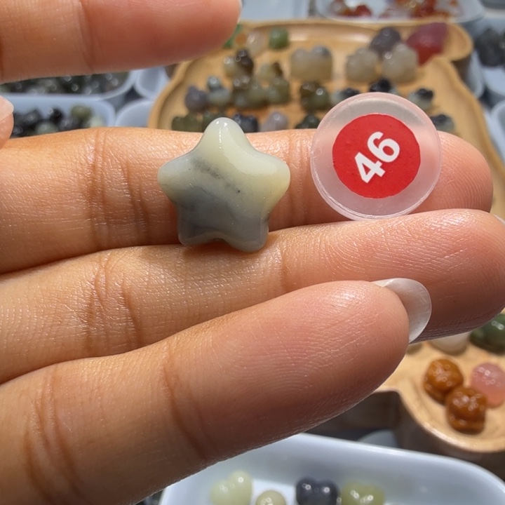 和田玉未镶嵌珠宝半成品