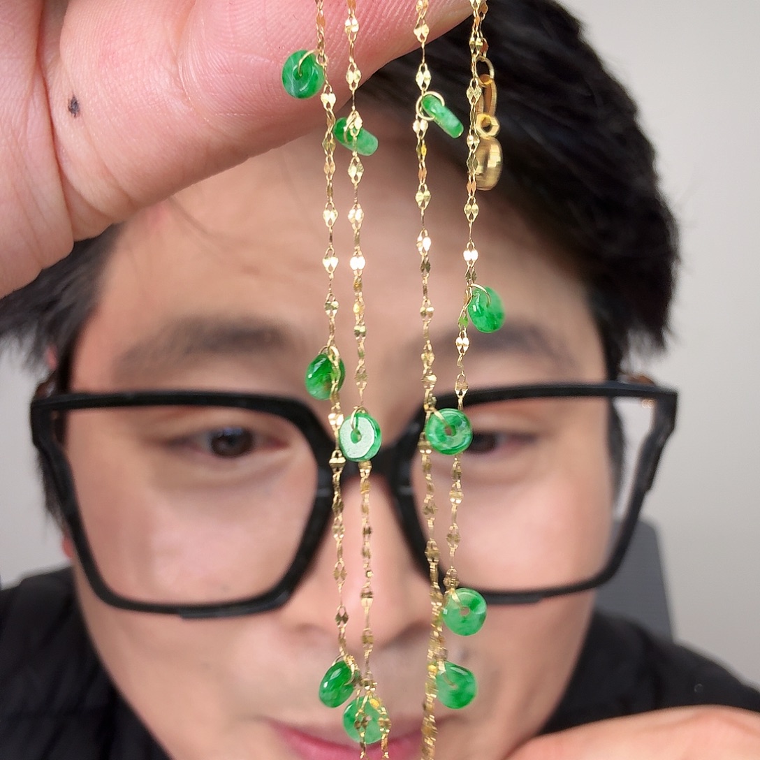 翡翠18K金镶嵌颈饰一件