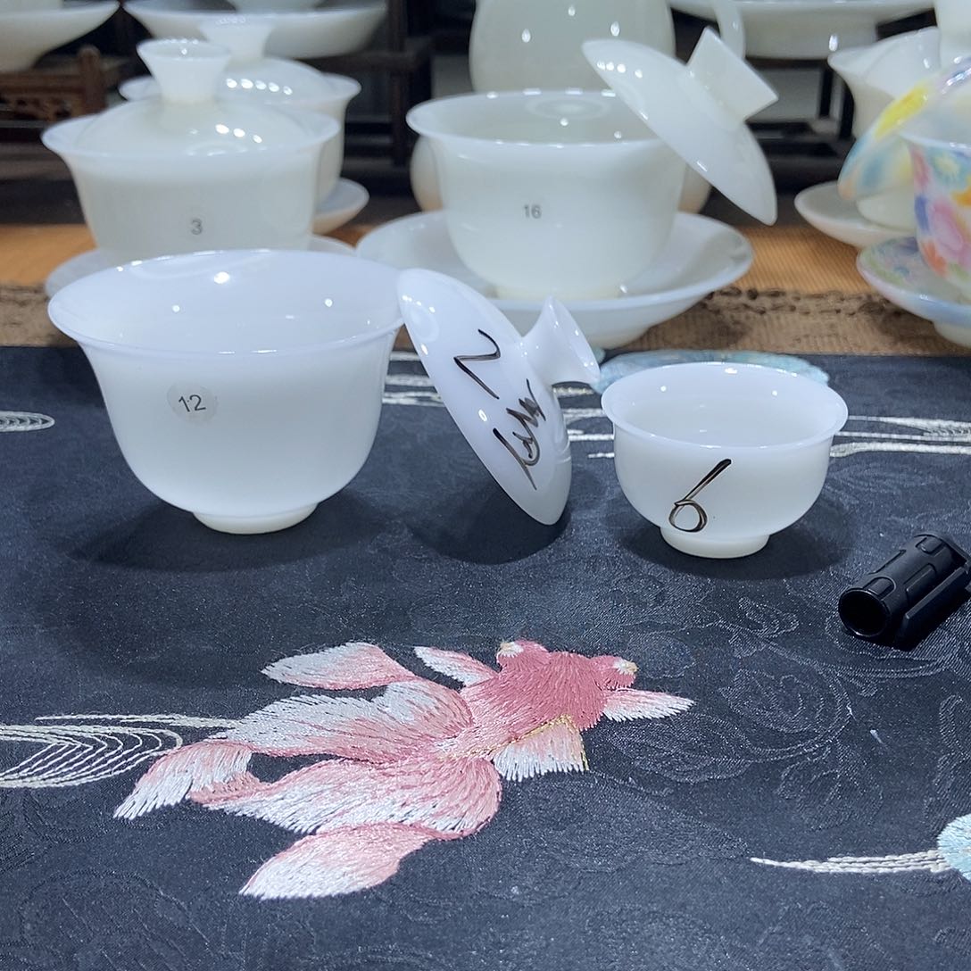 在干嘛的我也睡啦一晚上的呀今天