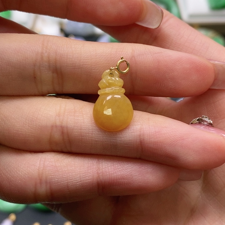 翡翠颈饰未镶嵌吊坠