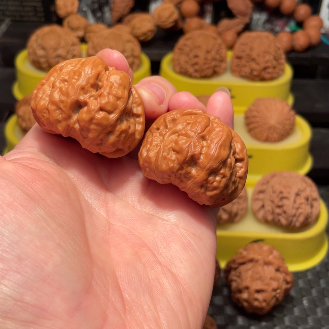 文玩核桃把件40尺蛤蟆头核桃