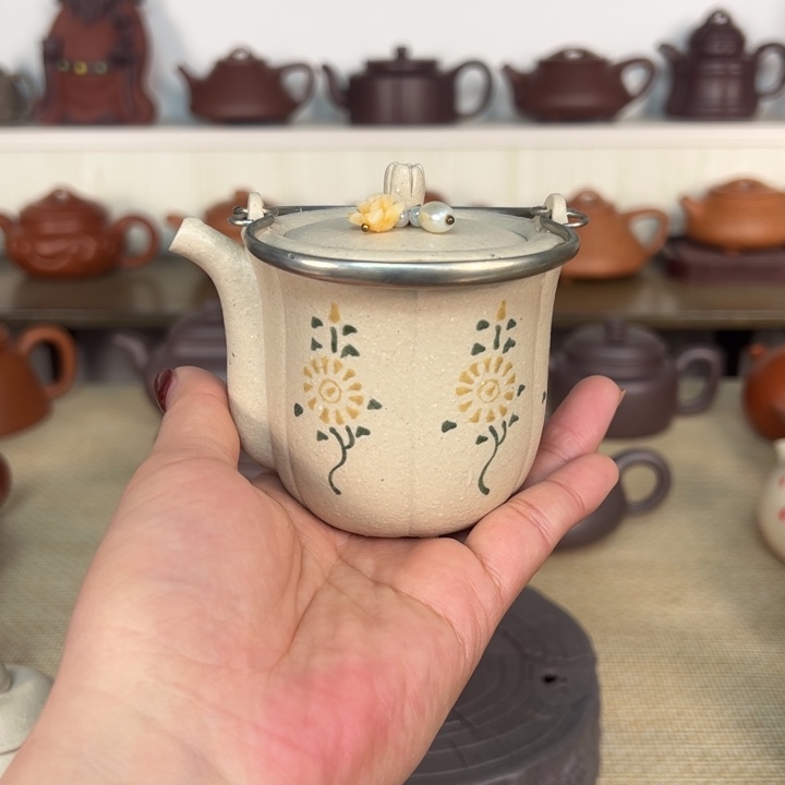 紫砂茶壶玉兰花容量150