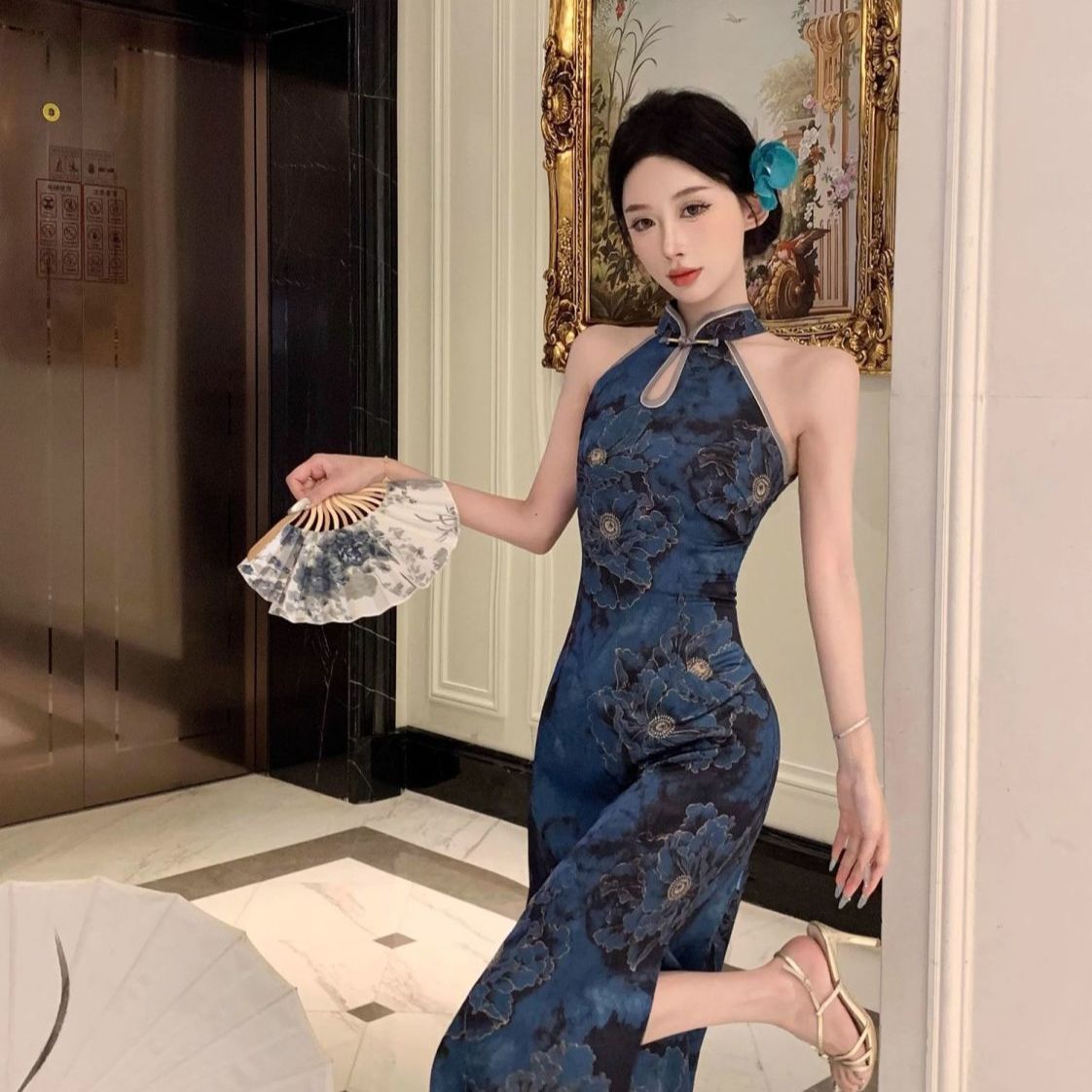 画报夫人气质名媛改良旗袍2025年修身风新中式国风新款印花收腰连