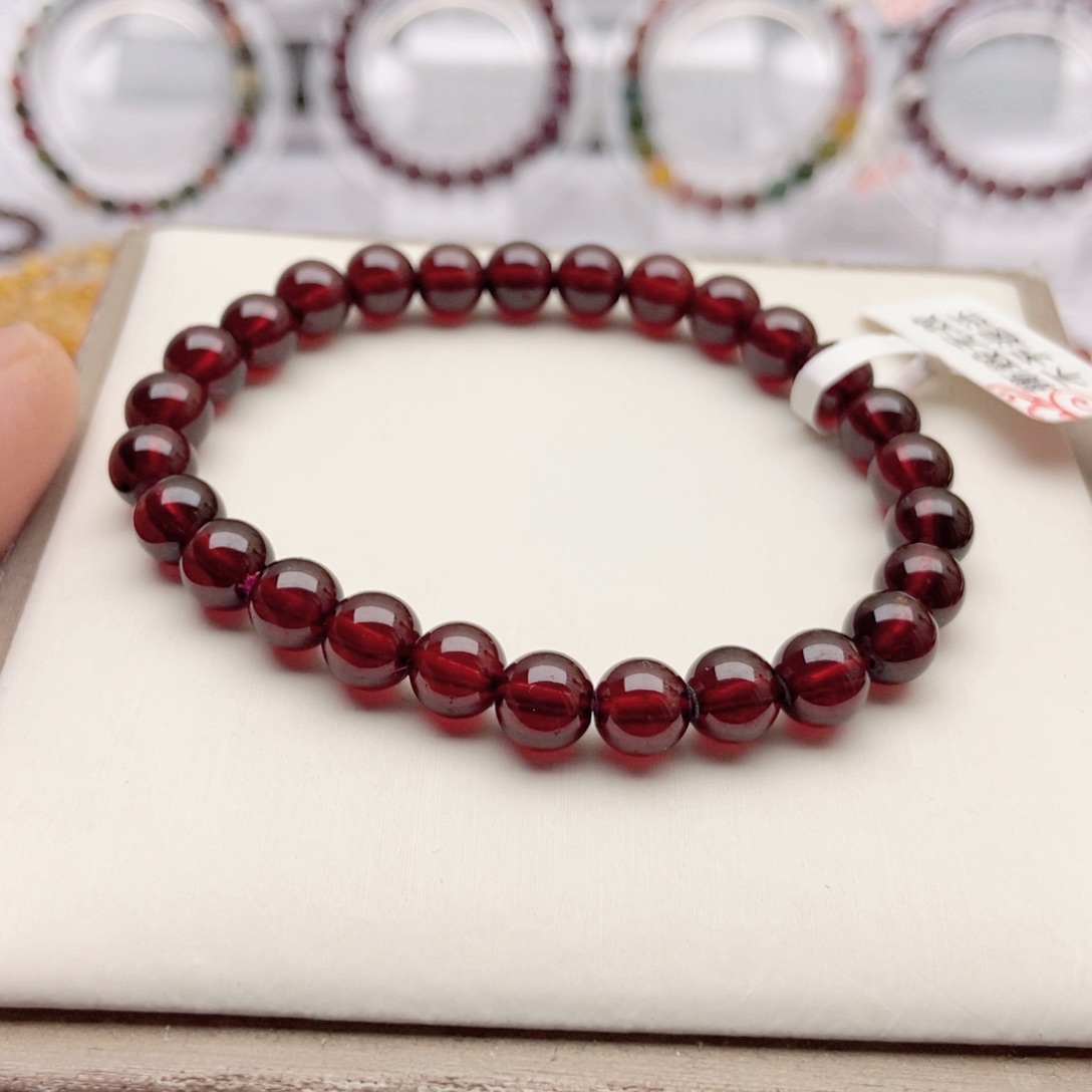 石榴石手链未镶嵌一****?7.0