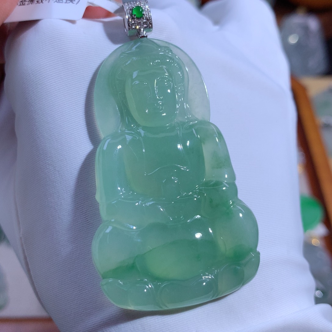 翡翠颈饰18K金镶嵌观音