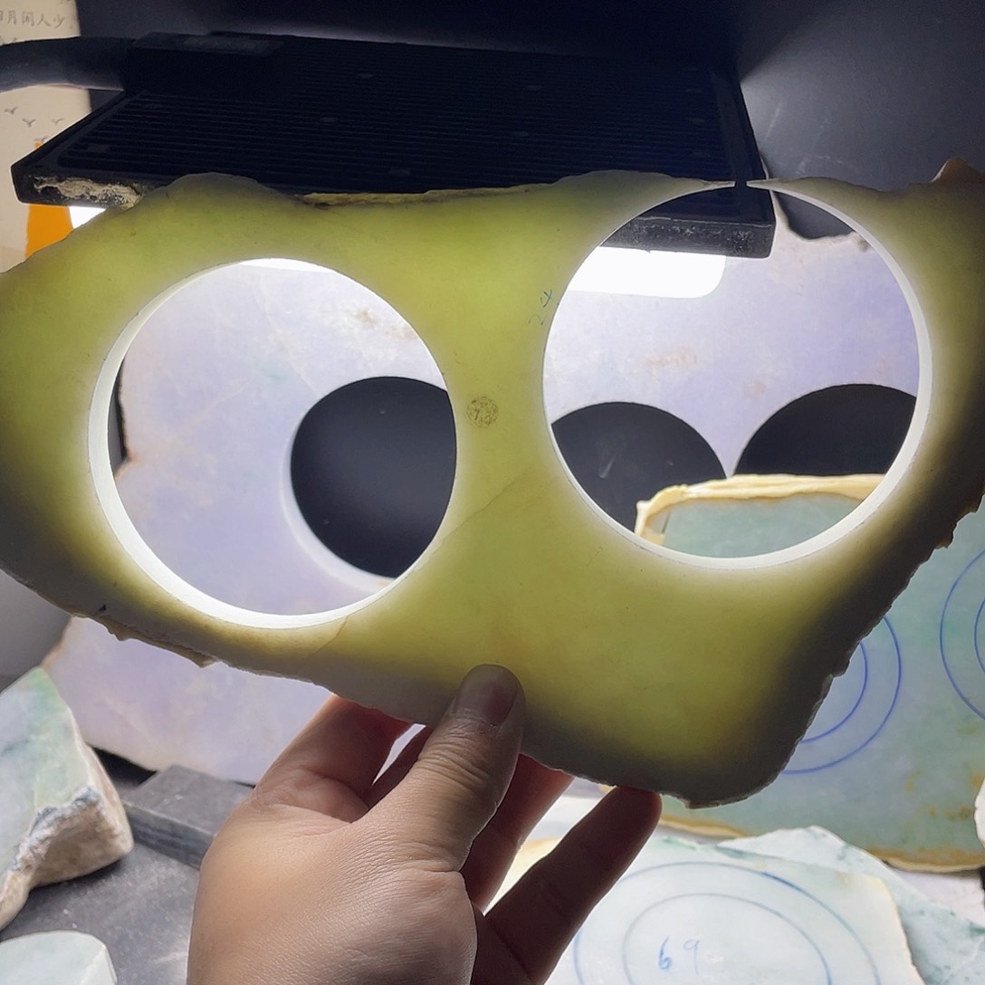 翡翠颈饰未镶嵌毛料76