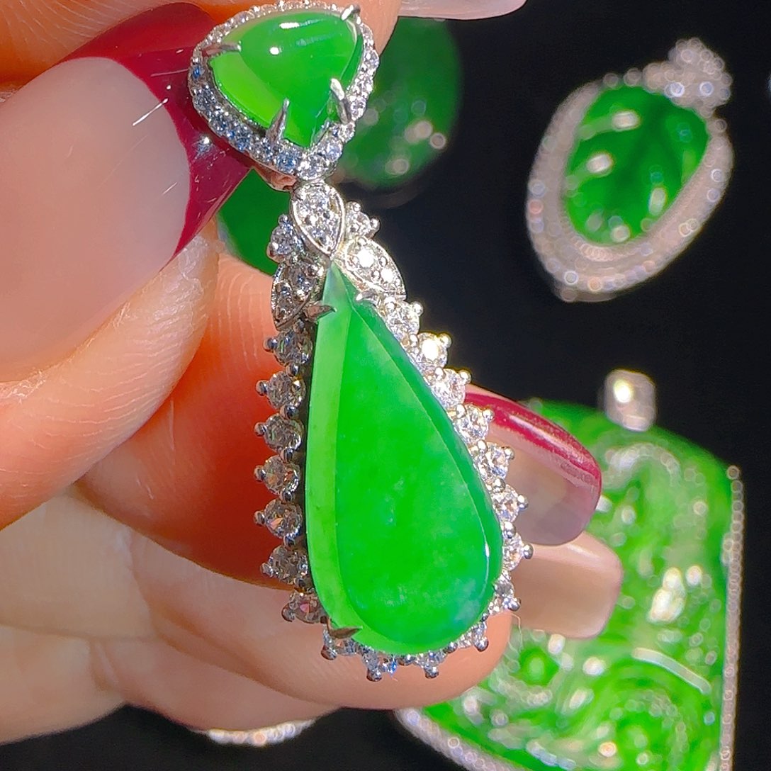 翡翠吊坠(赠链)银S925镶嵌