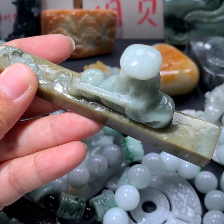 翡翠未镶嵌颈饰保真天然A货翡翠