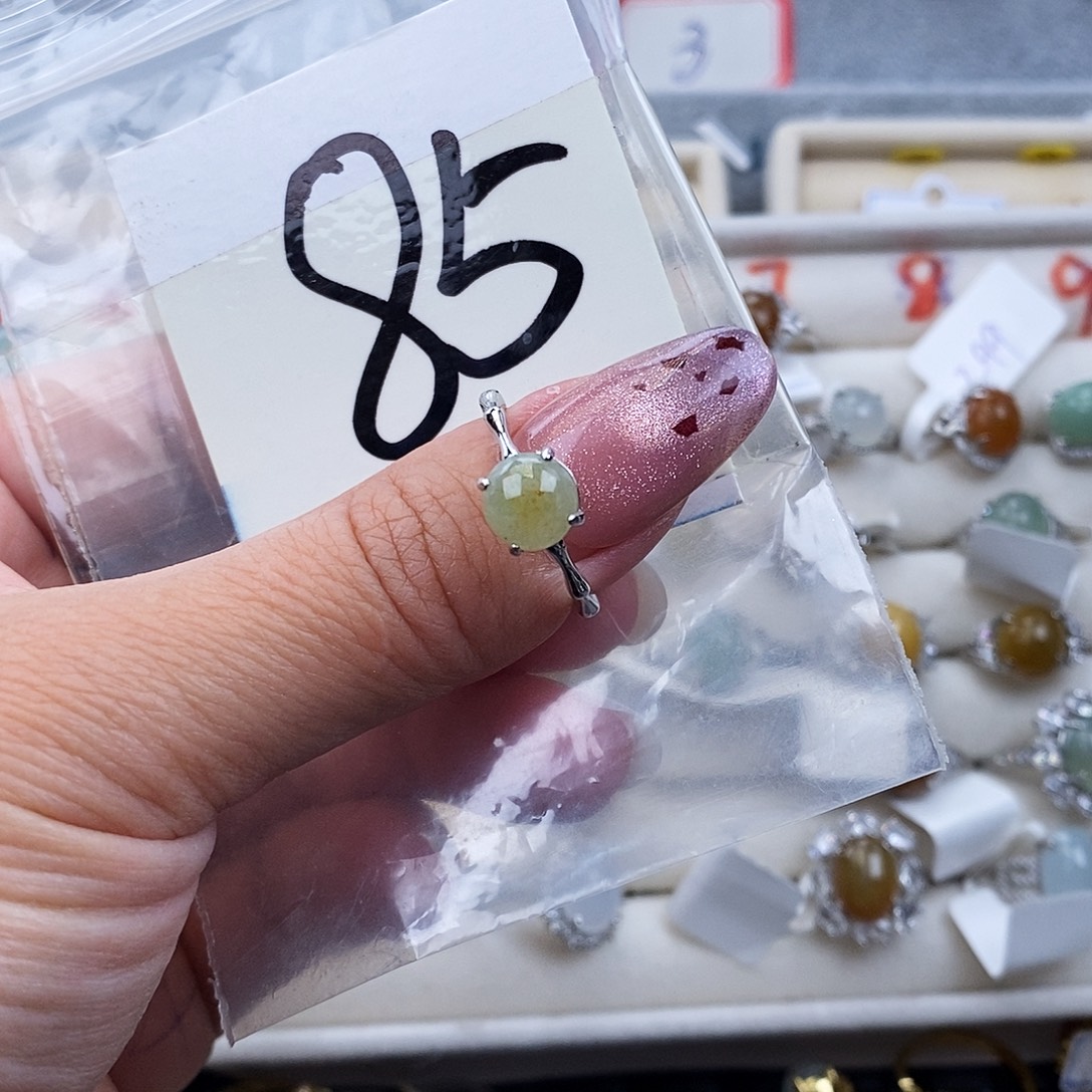 翡翠未镶嵌戒指缅甸