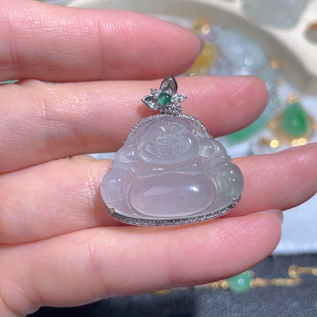 翡翠颈饰18K金镶嵌翡翠