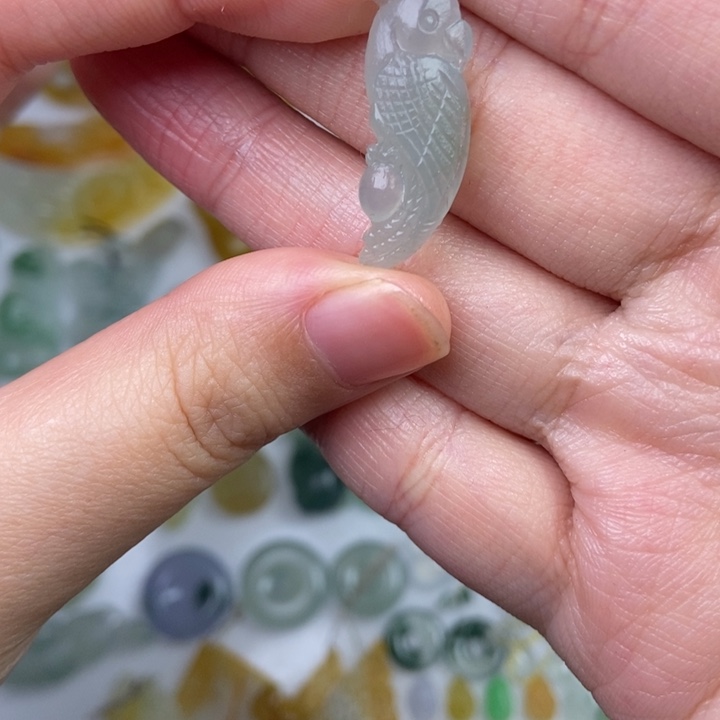 定制翡翠未镶嵌鹦鹉