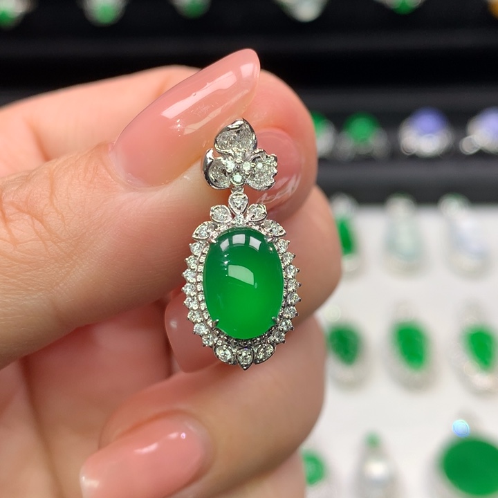 翡翠吊坠(不含链)18K金镶嵌