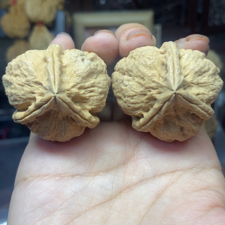 吊坠文玩核桃8有沙眼不退不换