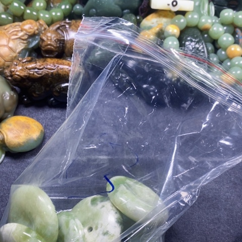 未镶嵌蛇纹石玉手链
