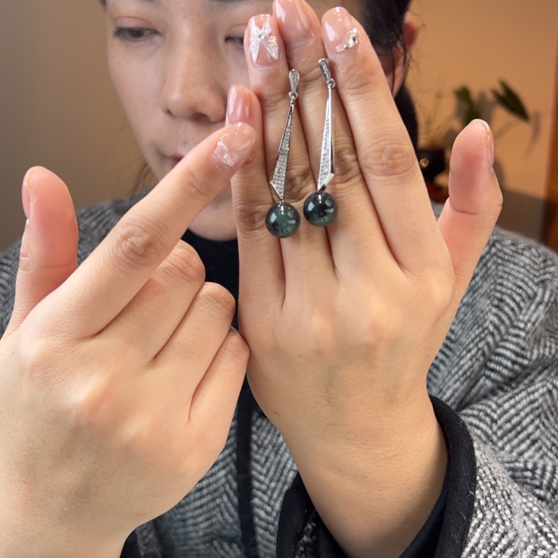 石英质玉耳环未镶嵌