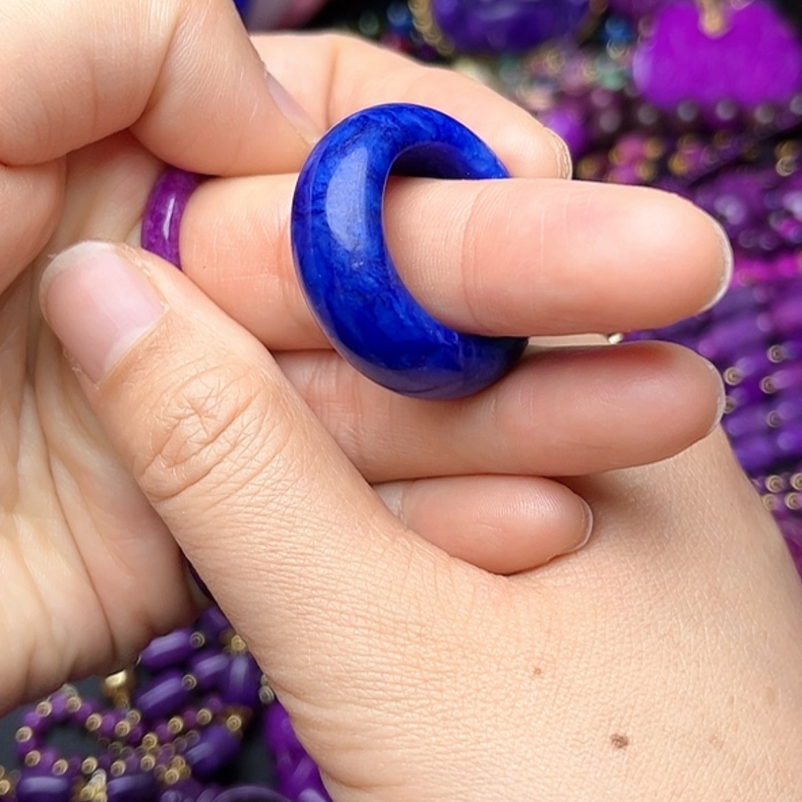 【闪购商品】玻璃DIY舒具石老油料扳指22号左右圈口帝王蓝丝绒