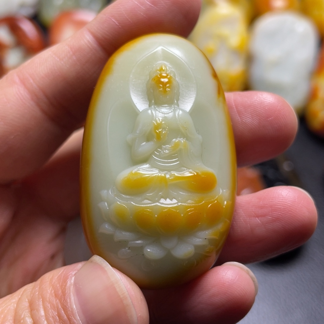 和田玉未镶嵌颈饰