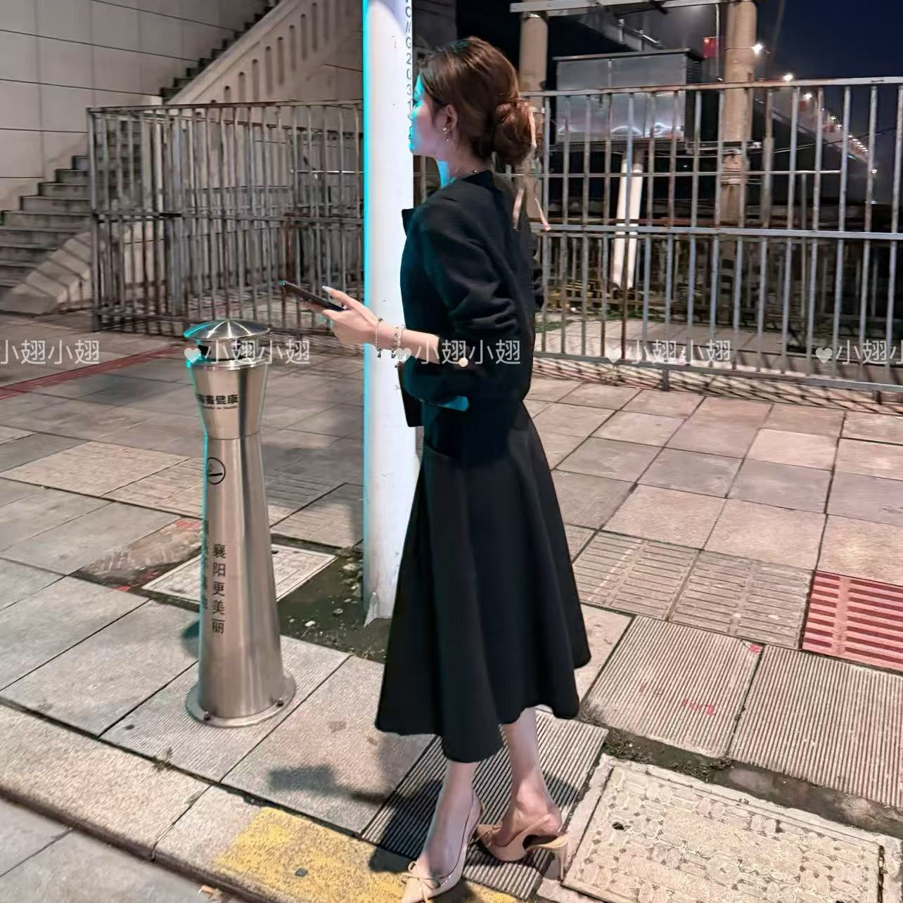 小翅服饰  平口口袋毛呢蓬蓬伞裙优雅中裙