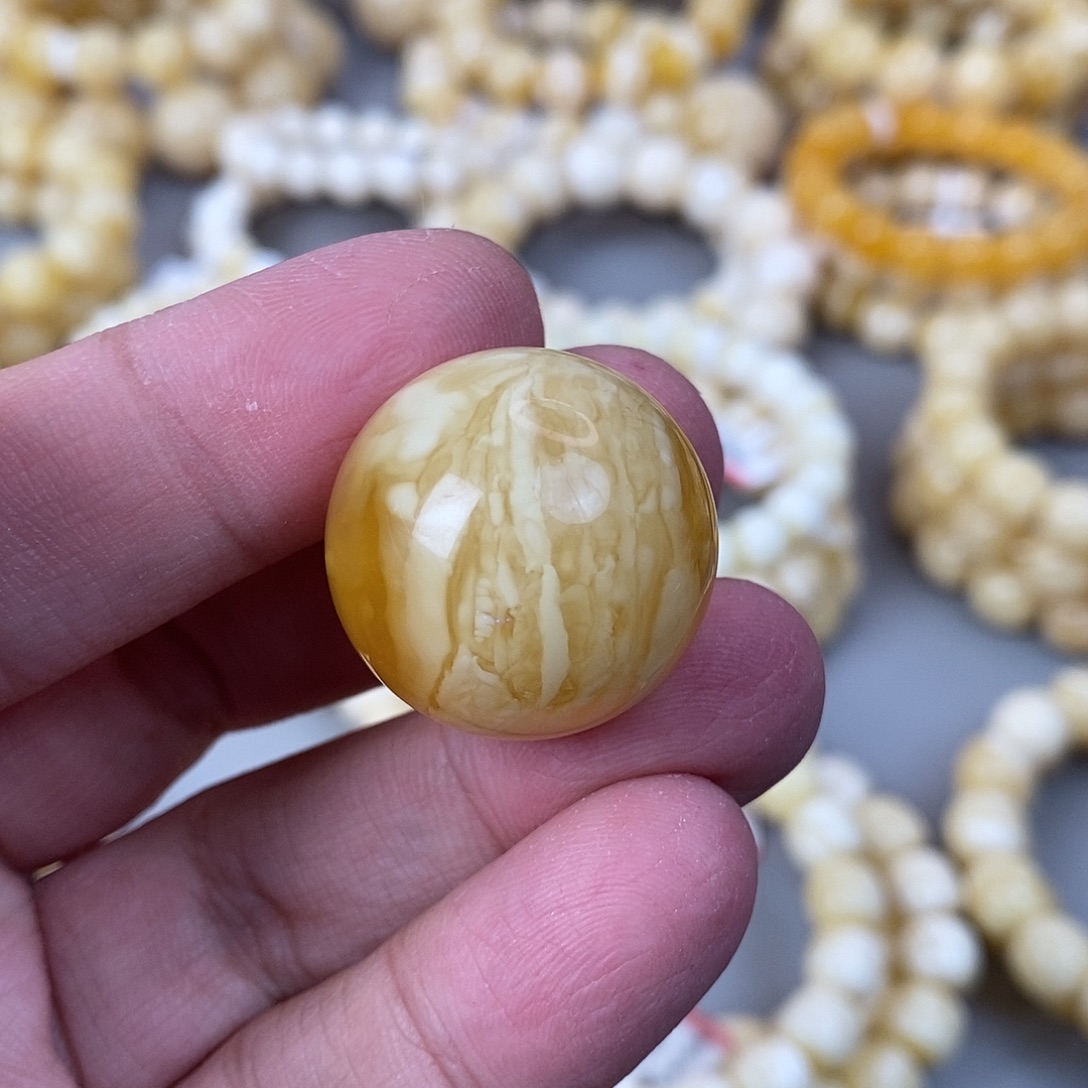 蜜蜡未镶嵌珠宝奇石9.3g  25.4mm