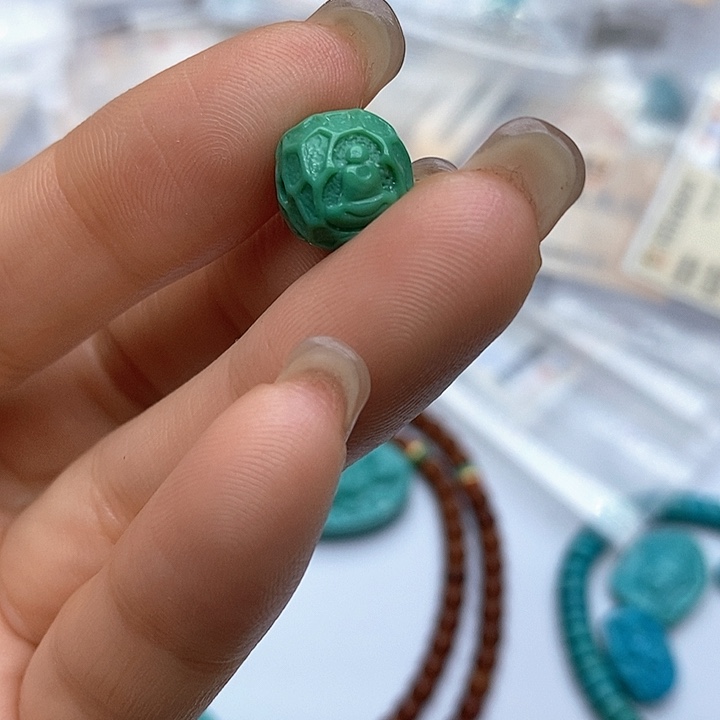 未镶嵌绿松石珠宝奇石