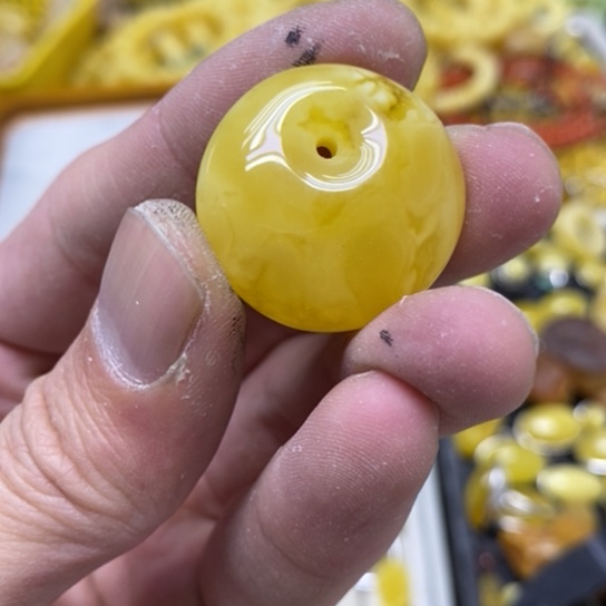 蜜蜡裸石未镶嵌吊坠