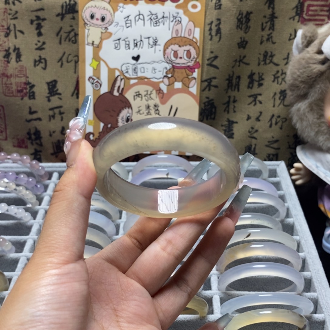 玛瑙/玉髓手镯未镶嵌57.1