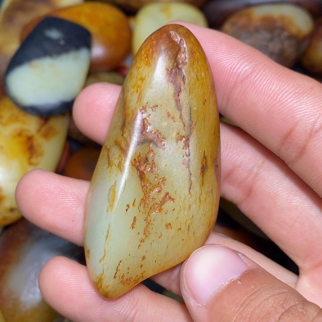 和田玉未镶嵌珠宝奇石