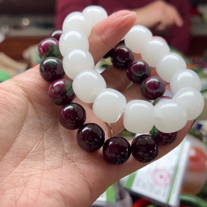 石英岩玉未镶嵌手链