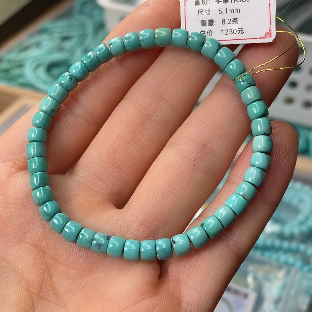 绿松石未镶嵌颈饰