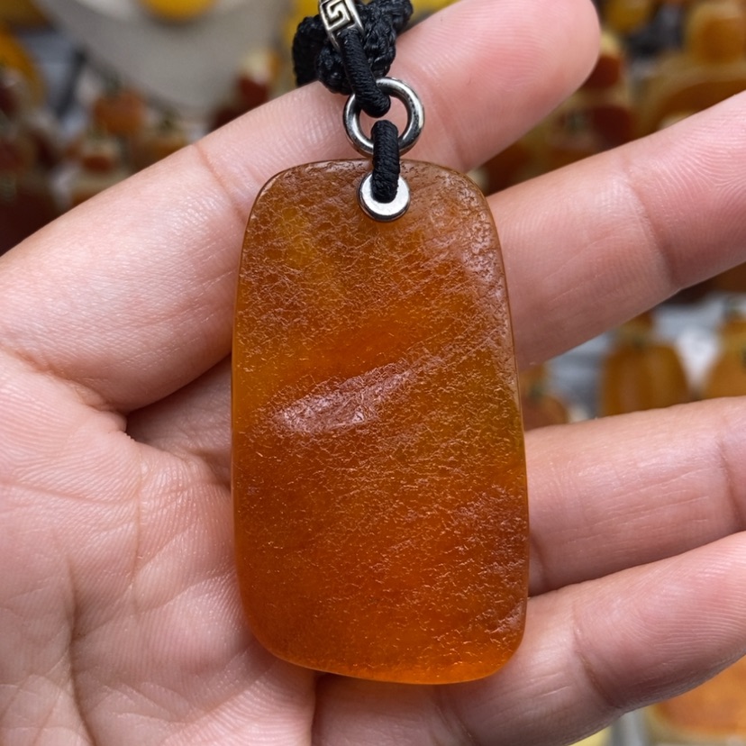 【闪购商品】琥珀颈饰未镶嵌