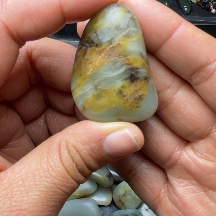 和田玉未镶嵌珠宝半成品