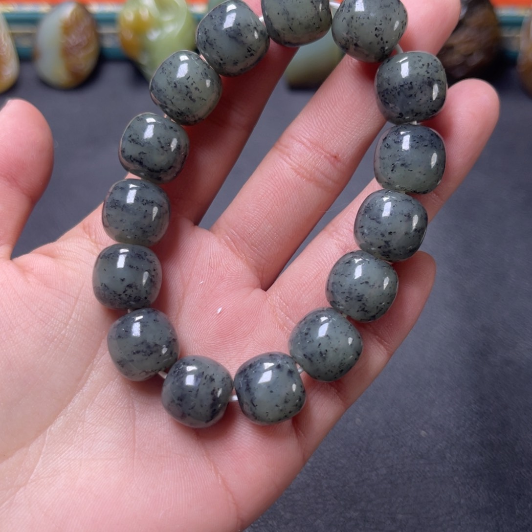 和田玉手串未镶嵌