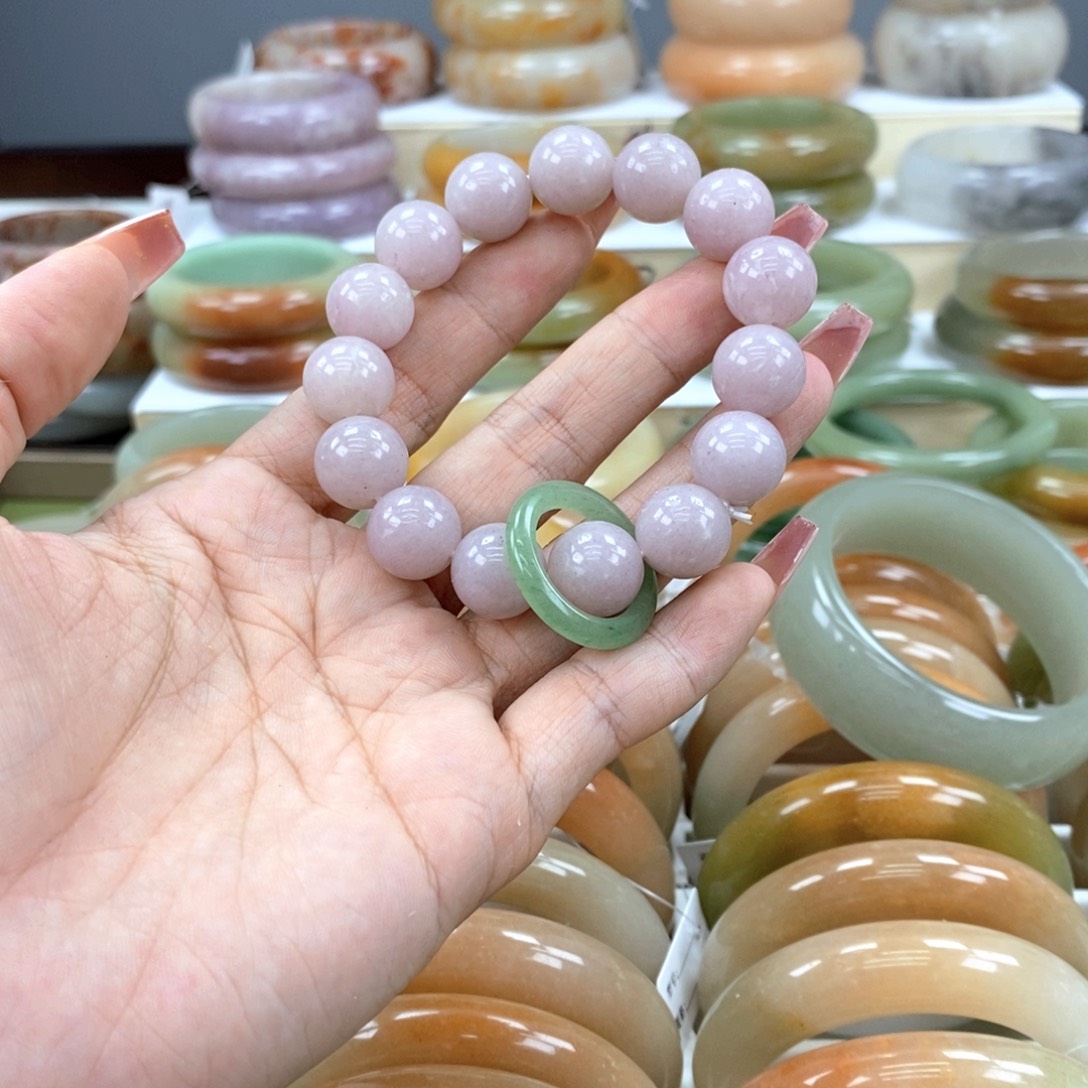 石英质玉手镯未镶嵌涟*