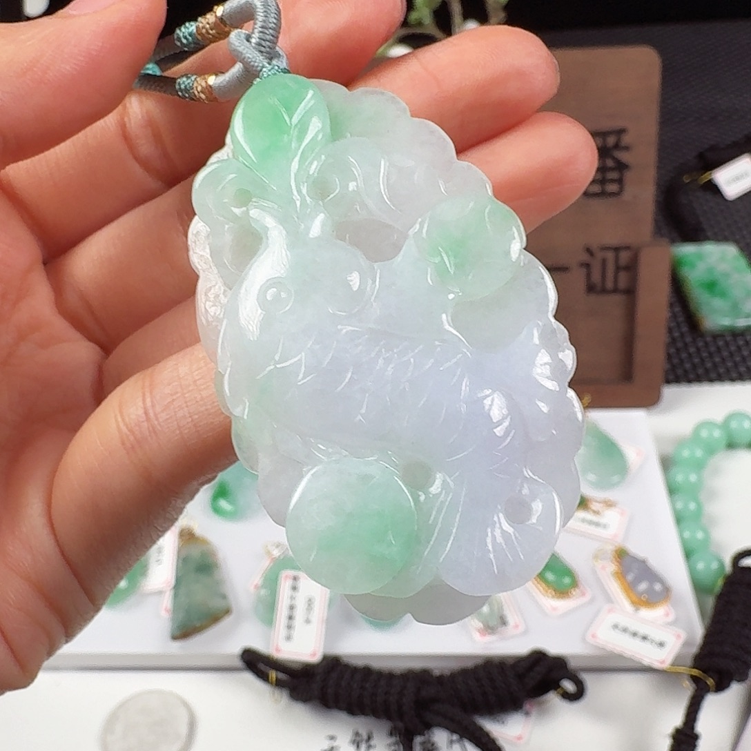 翡翠未镶嵌颈饰翡翠