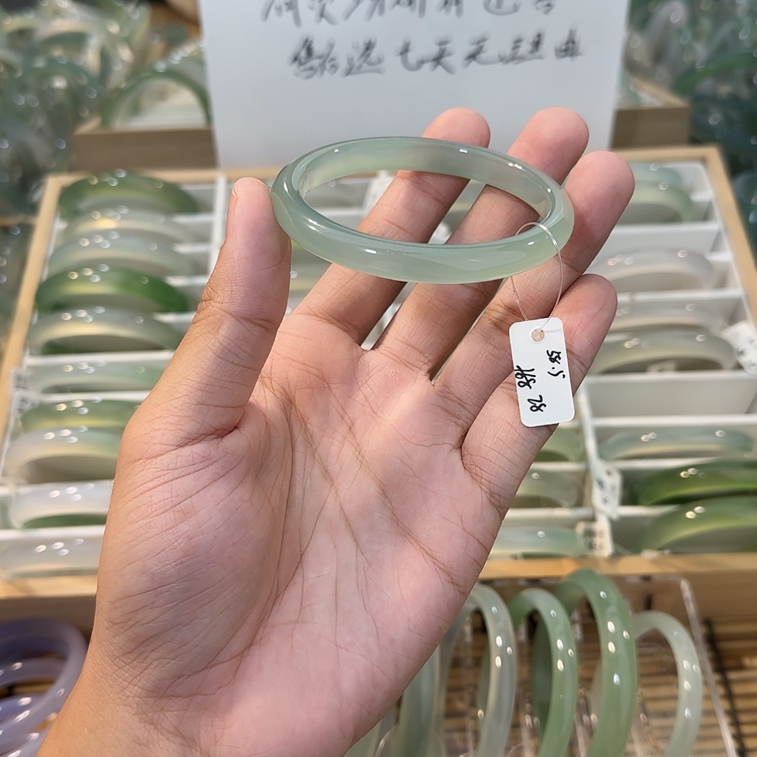 玛瑙/玉髓未镶嵌手镯圈口58.5