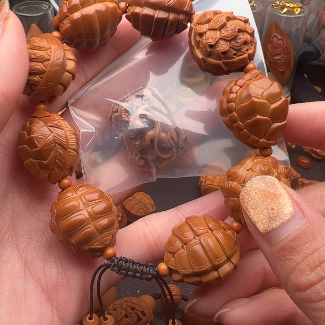 胖***哥橄榄核吊坠龟➕赤龙