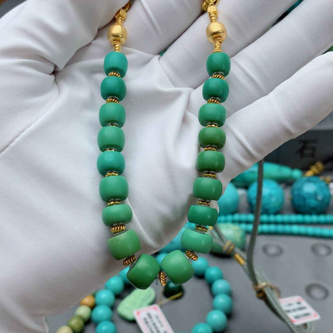 绿松石配饰18K金镶嵌