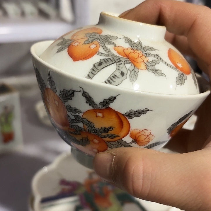 其他陶给人留下印象是他和妻子一起