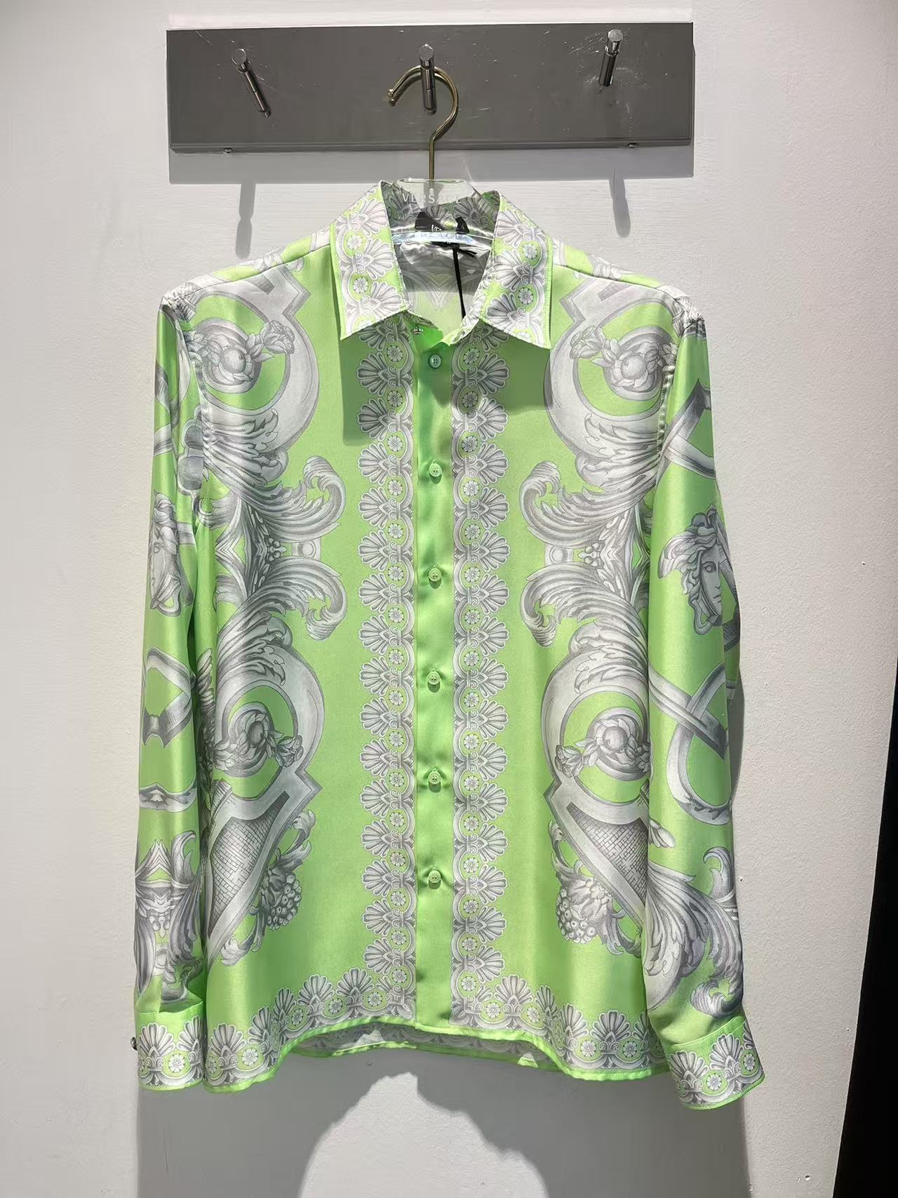 未使用 VERSACE/范思哲 男士桑蚕丝巴洛克印花衬衫