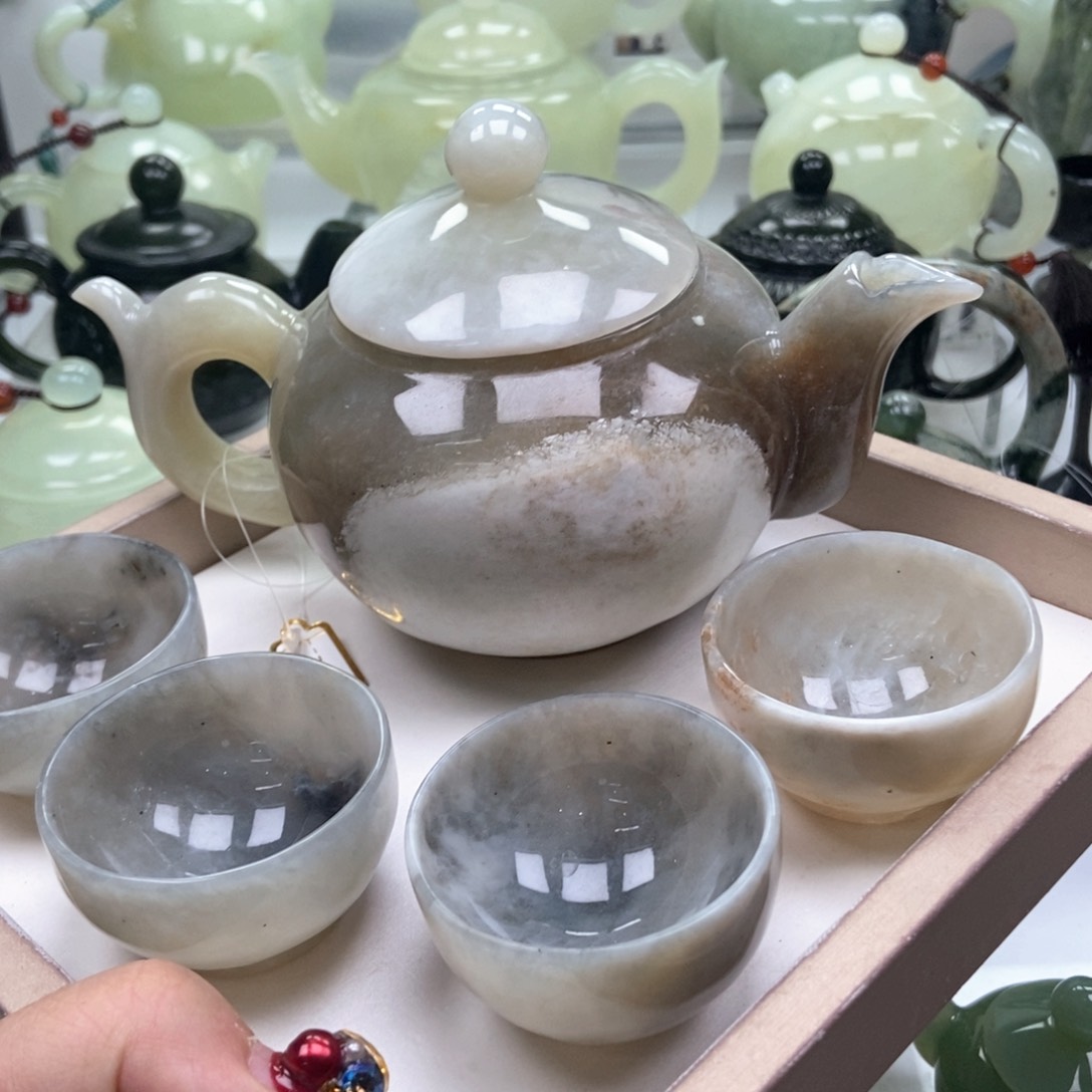 蛇纹石玉壶未镶嵌