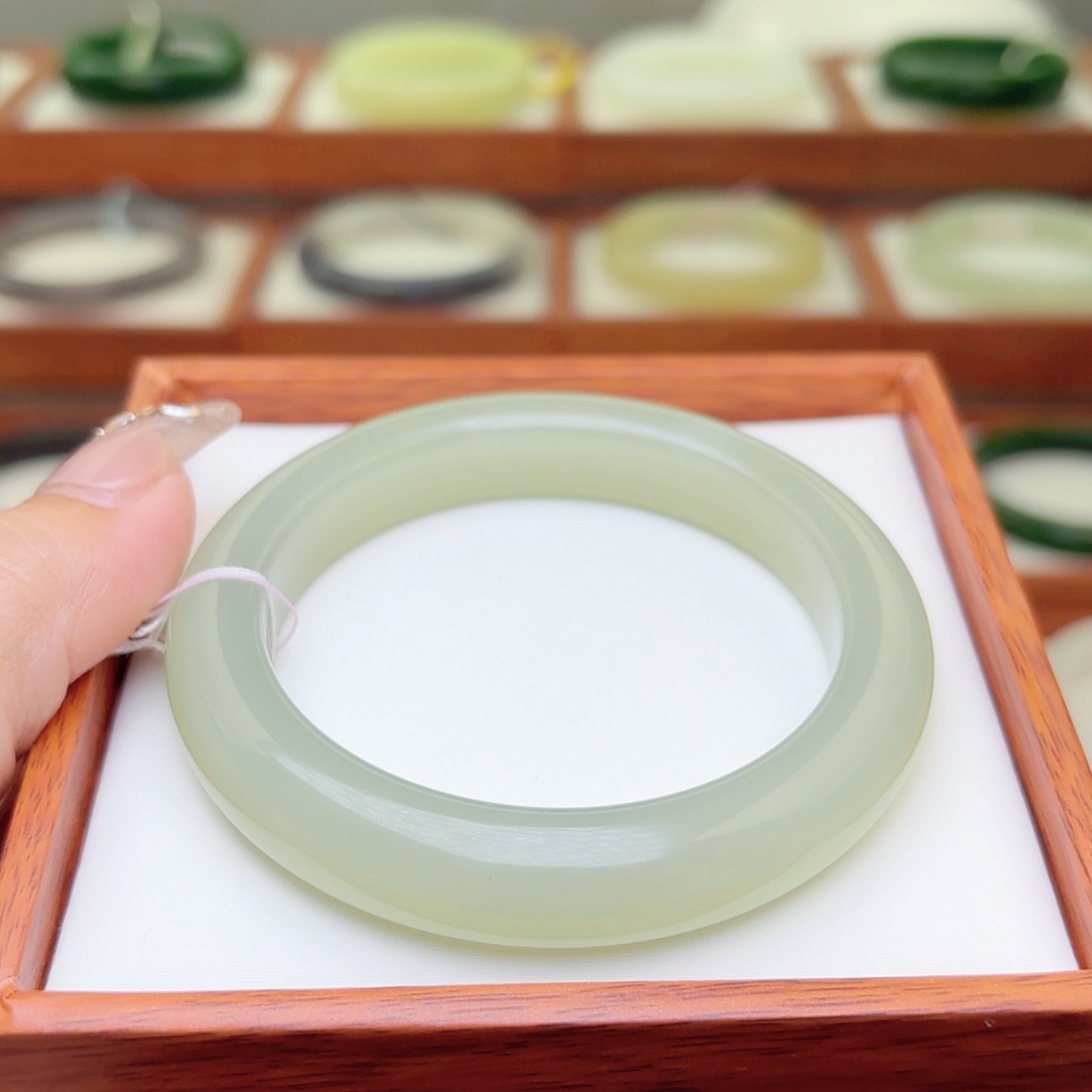 【闪购商品】和田玉手镯未镶嵌