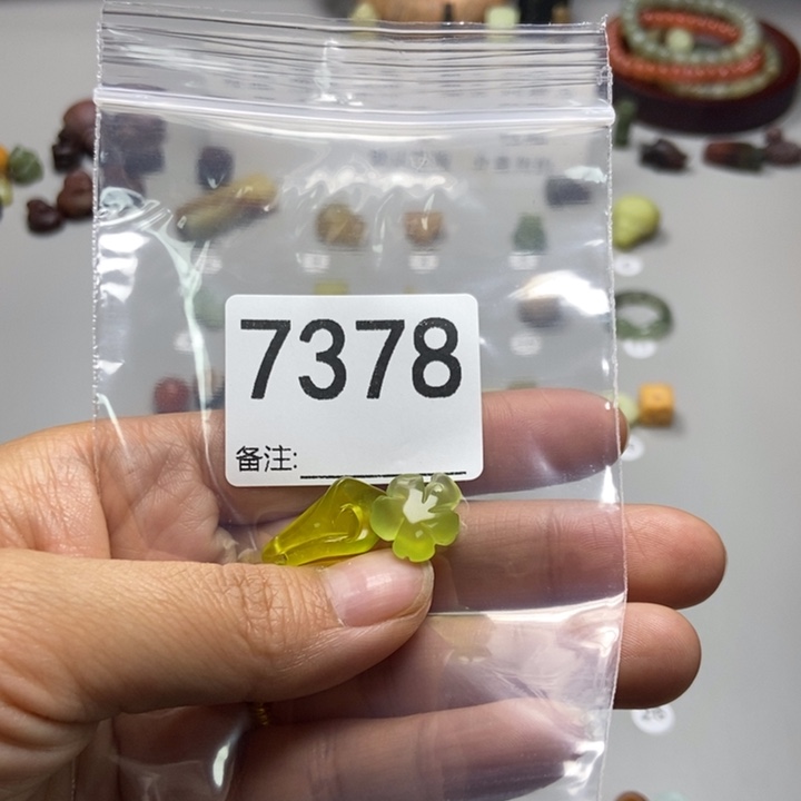 S***翁蛇纹石玉未镶嵌项链